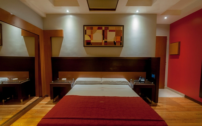 Suite - 8