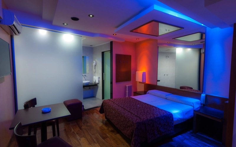 Suite - 4