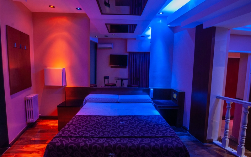 Suite - 6