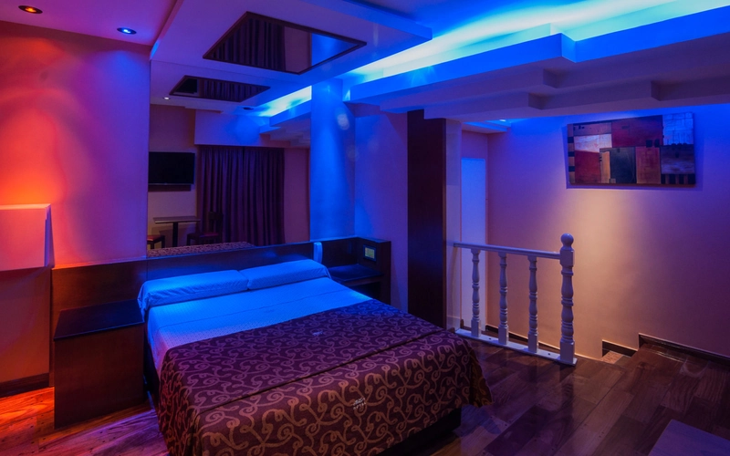Suite - 7